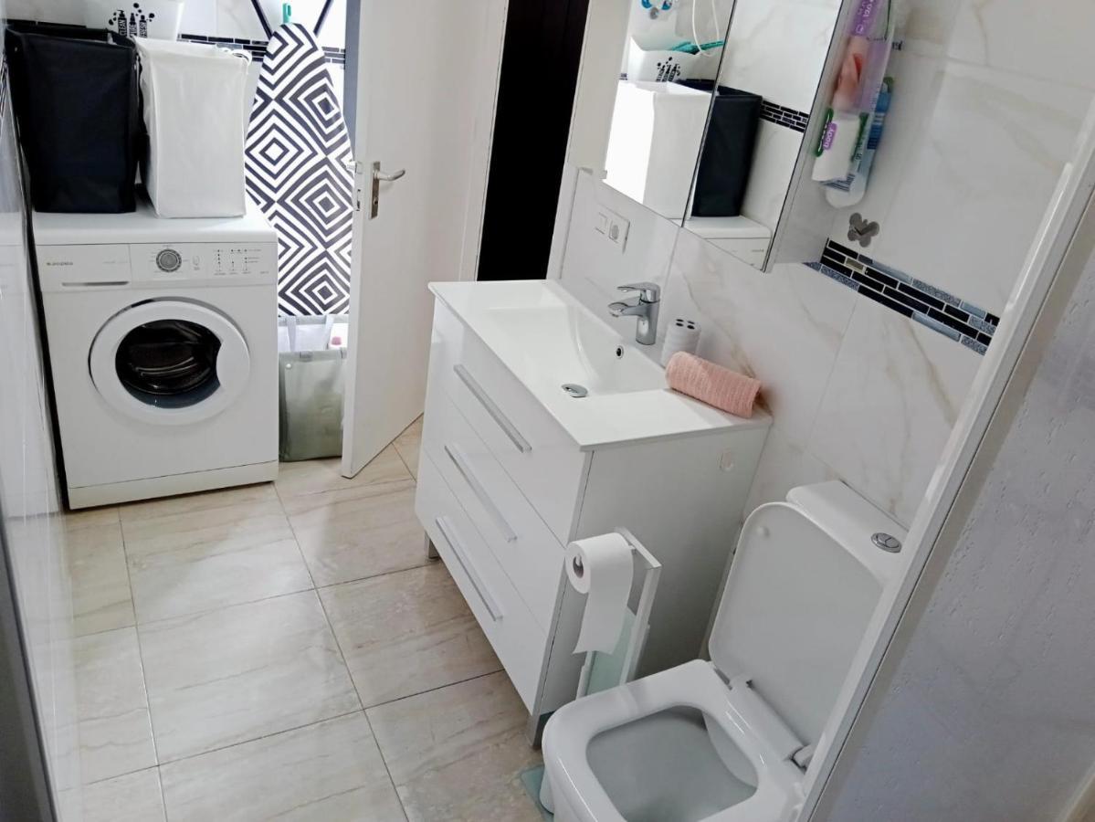 ארונה Bonito Apartamento De 1 Habitacion מראה חיצוני תמונה
